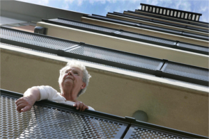 Balkons van wooncomplexen in Leiden onveilig